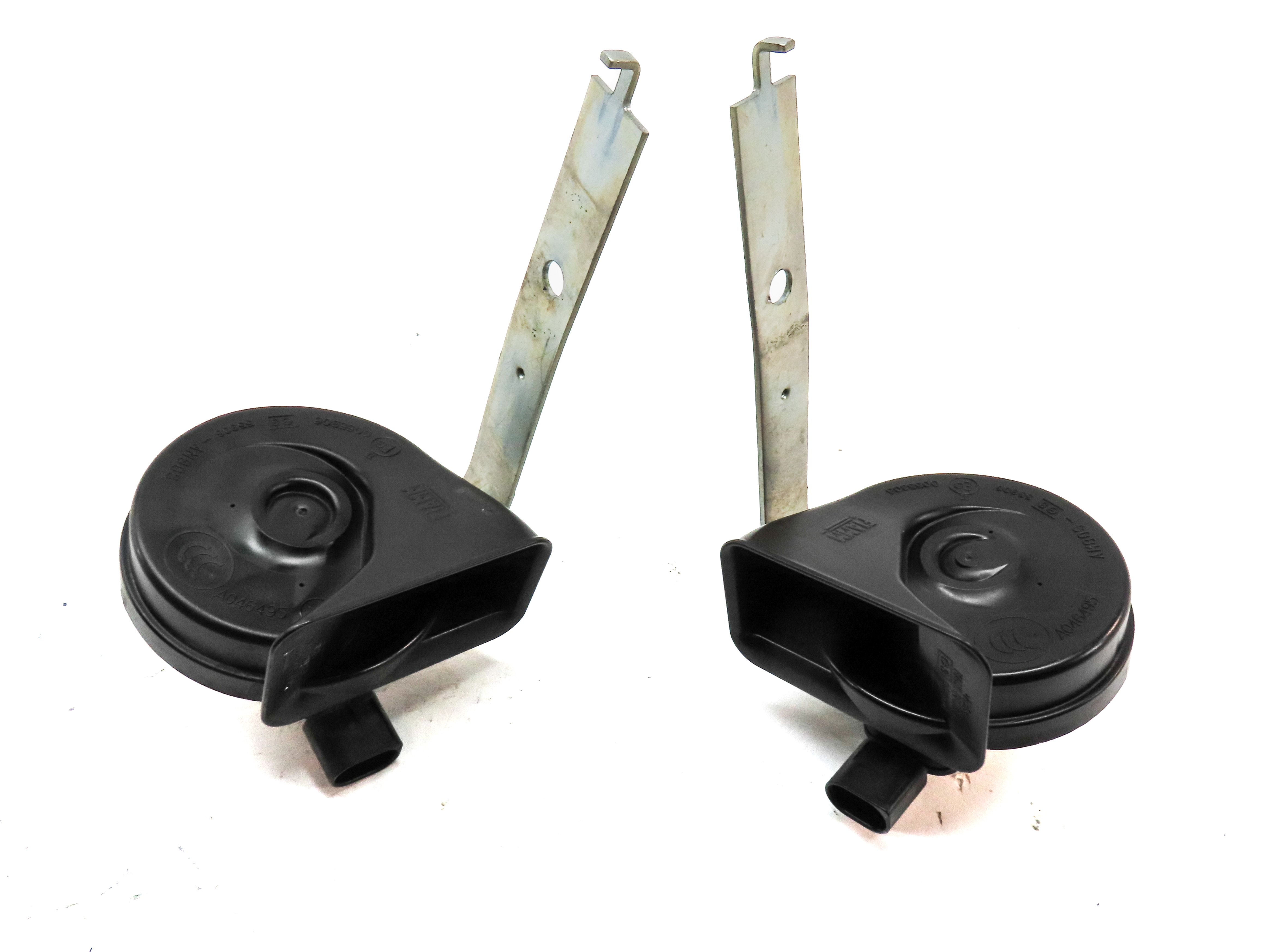 2007-2011 BMW X5 X6 (E70 E71 E72) HIGH & LOW TONE NOTE EMERGENCY SAFETY HORN SET — exact item pictured